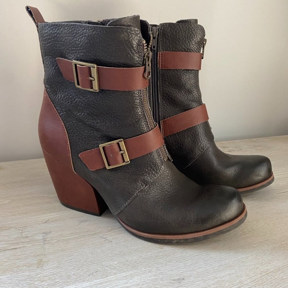 Korks by Kork-Ease Richards Pebbled Leather Ankle Booties Boots